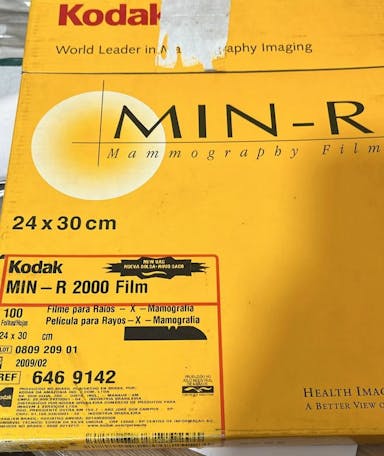 filme kodak min-r2000 film para raio x- mamografia 18x24 100 folhas ref 6469134 novo lacrado